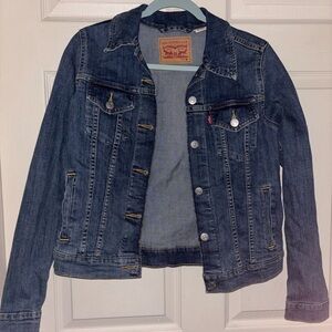 Women’s M Levi's Dark Blue Denim Jacket
